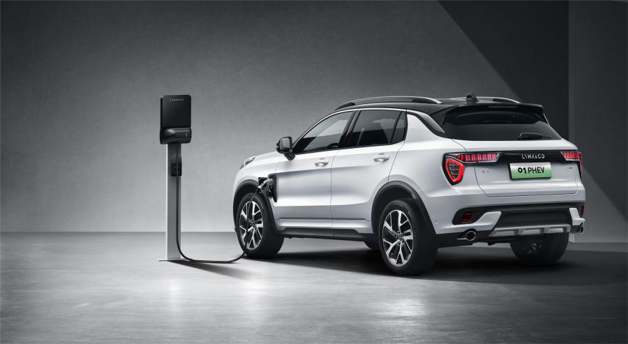  LYNK&Co 01 PHEV 2018 года  (фото 2 из 17)